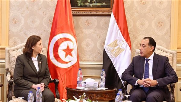 رئيسا وزراء مصر وتونس يشهدان توقيع 8 وثائق فى عدد من مجالات 