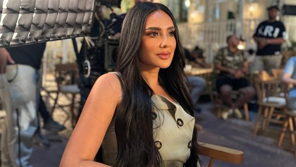 مي القاضي تروج لمسلسل 2 قهوة