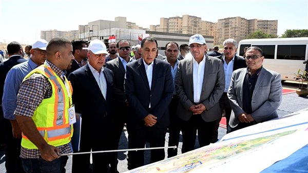 مدبولي يتابع سير الأعمال بمحطة الأتوبيس الترددي تقاطع طريق ا
