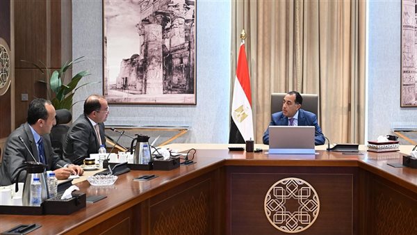 رئيس الوزراء ووزير المالية