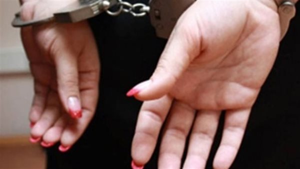 الأجهزة الأمنية تحقق مع فتاة بتهمة إنجاب طفلة سِفَاحًا، وإلق