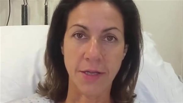 شاهد القبض على مذيعة شهيرة بعد نشر ابنتها مقطع فيديو فاضح