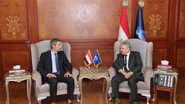 الفريق أسامة ربيع يوجه بإنهاء الإجراءات اللازمة لإنشاء مصنع 