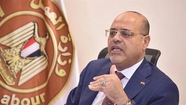 العمل تعلن عن 50 فرصة عمل جديدة بمرتبات تتجاوز 10 آلاف جنيه 
