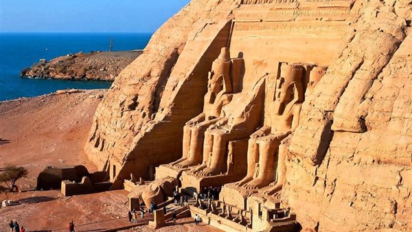إسبانيا المركز الأول عالميا في إرسال السياح للأقصر 