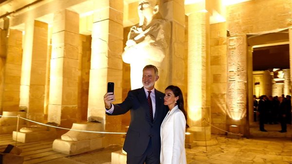 تجول ملك إسبانيا وزوجته بحرية يعكس أمن مصر