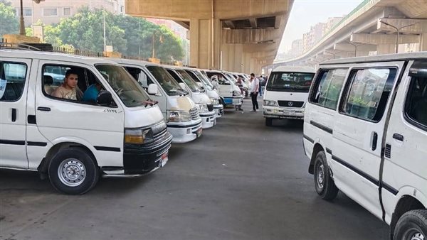 جانب من حملات محافظة الجيزة المكثفة اليوم لضبط السرفيس