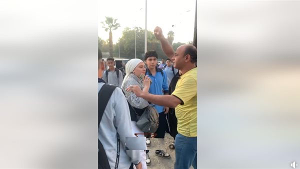 منع دخول طالب شعره طويل