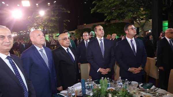 الوزير محمود فوزي وبعض من وزراء مصر 