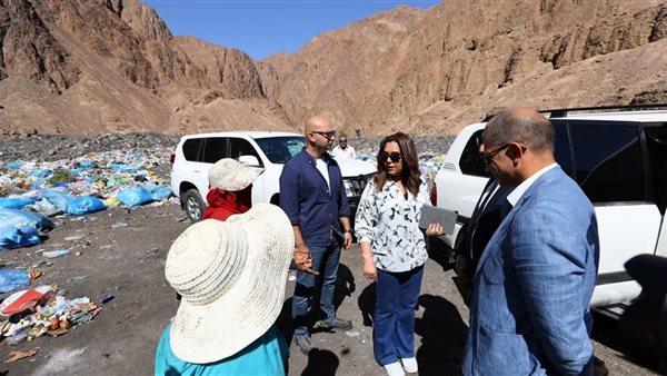 جانب من جولة القائم بأعمال وزير البيئة اليوم بمدينة دهب