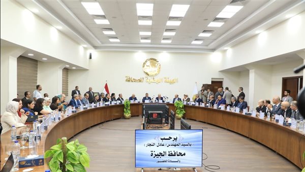 جانب من لقاء الهيئة الوطنية للصحافة ومحافظ الجيزة