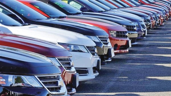 هل يستمر انخفاض أسعار السيارات 2025؟
