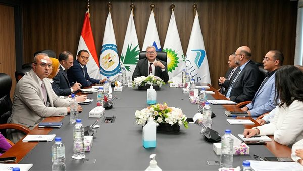 وزير البترول يتابع تطور إنتاج حقول الفرعونية