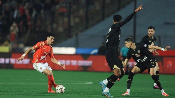 مباراة القمة بين الأهلي والزمالك 
