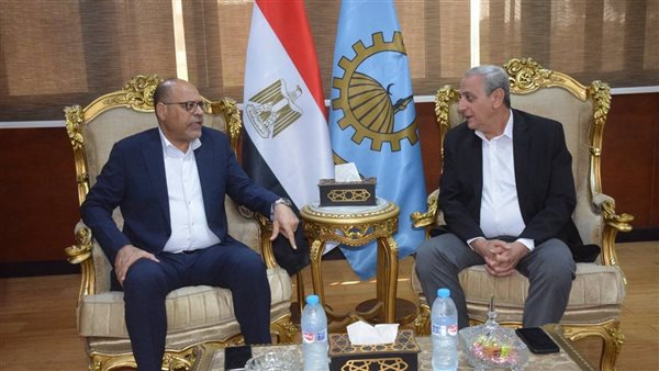 وزير العمل ومحافظ الغربية 
