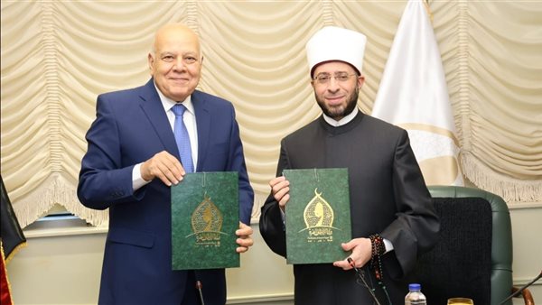 جانب من توقيع بروتوكول التعاون بين الأوقاف واتحاد الجامعات 