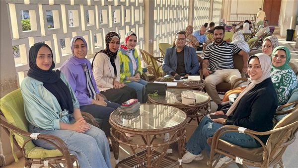 جانب من اجتماع نقابة العلميين بالبحيرة اليوم
