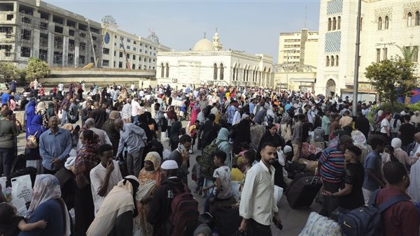 جانب من استعداد السودانيين للعودة إلى السودان