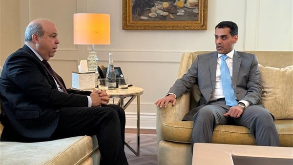 وزير الطيران المدني مع وزير النقل والمواصلات بدولة قطر