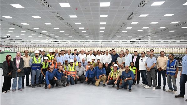 مدبولي بمصنع الغزل والنسيج 