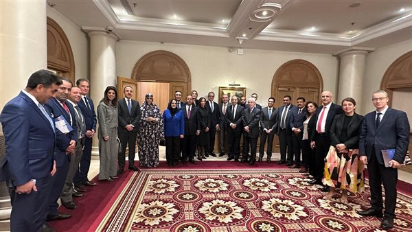 وزير الخارجية يلتقي سفراء الدول العربية المعتمدين لدى اليونس