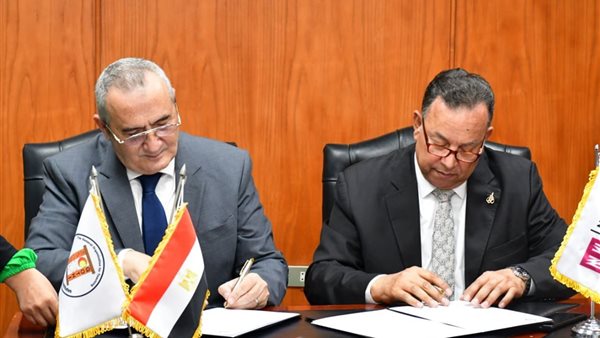 الصحة توقع  بروتوكول تعاون مع جامعة المنصورة الجديدة،