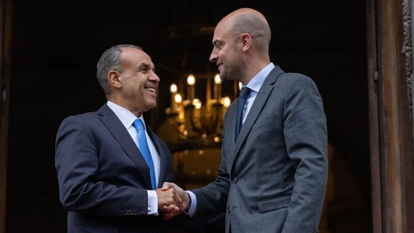 لقاء وزير الخارجية بنظيره الفرنسي 