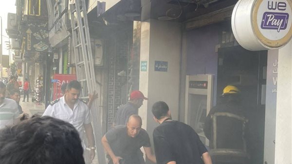 حريق اندلع داخل فرع شركة WE بجسر السويس