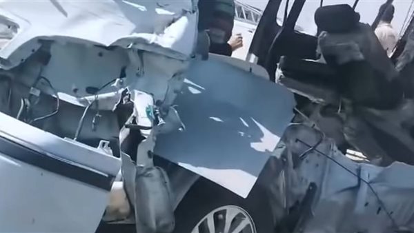 حادث انقلاب ميكروباص بطريق الإسماعيلية الصحراوي- أرشيفية