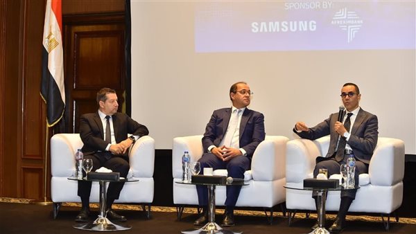 وزيرا المالية والاستثمار 