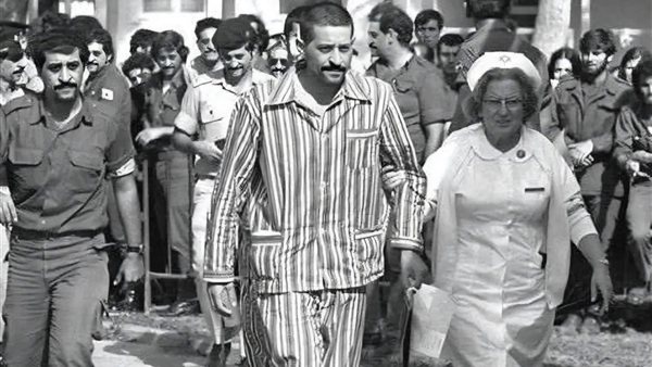 الإسرائيليون يرتدون البيجاما الكاستور