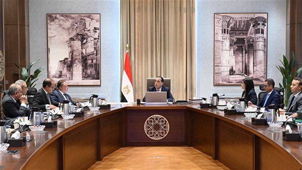 رئيس الوزراء يتابع جهود لجنة إدارة الدين العام الخارجي