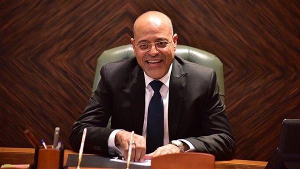 تصل لـ 30 يوما، وزير العمل يفجر مفاجأة بشأن الإجازات