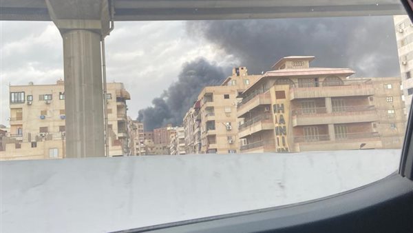 حريق هائل يلتهم شارع المرسيدس بمنطقة الحرفيين 