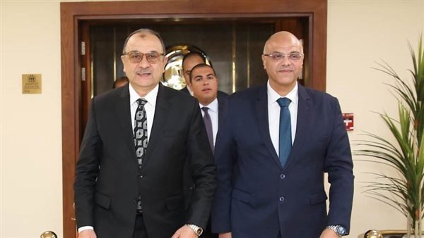 وزير قطاع الأعمال العام مع محافظ القليوبية