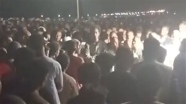 جانب من تشييع جنازة ضحايا حادث القصير