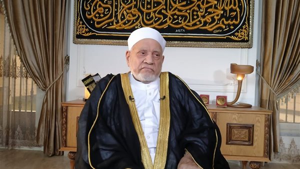تعيين نجل الراحل أحمد عمر هاشم عضو بمجلس الشيوخ 