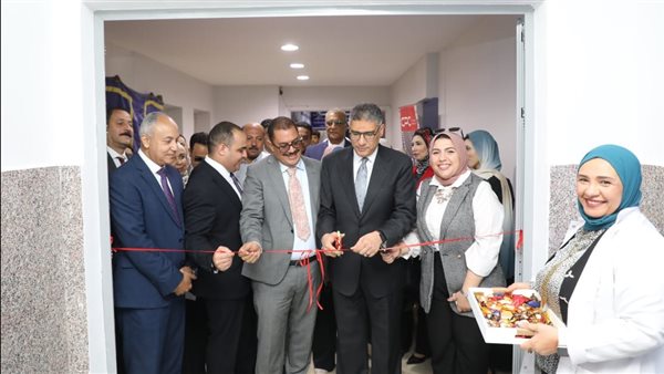 النجار خلال افتتاح وحدة الرعاية المتوسطة بمستشفى أكتوبر
