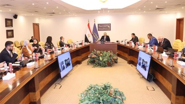 وزير الاتصالات يستعرض طفرة "مصر الرقمية"