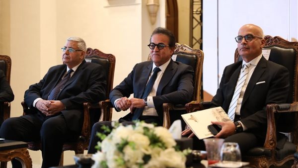 الدكتور خالد عبد الغفار .. وزير الصحة 
