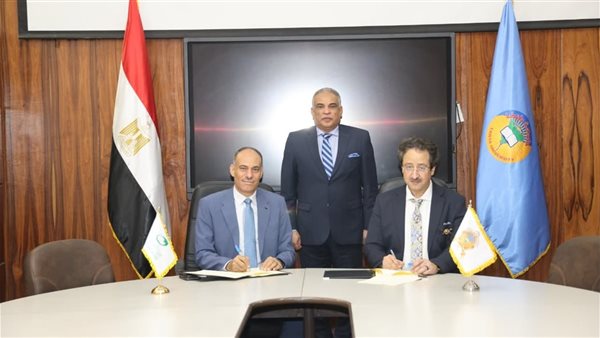 البريد وجامعة طنطا يوقعان بروتوكول تعاون 