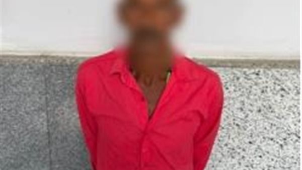 ضبط شخص يمنع اصطفاف السيارات حول مبني ماسبيرو
