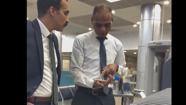 ضبط ألماس بمطار القاهرة