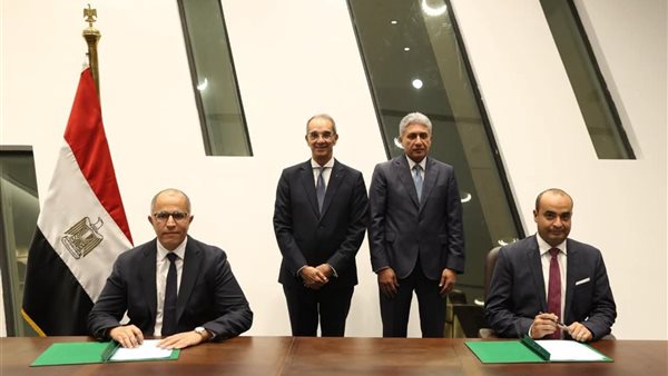 توقيع بروتوكولي تعاون بين وزارة السياحة والآثار ووزارة الاتص