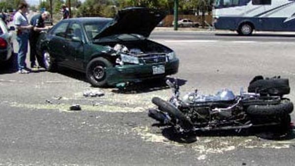 حادث تصادم دراجة نارية بسيارة ملاكي 