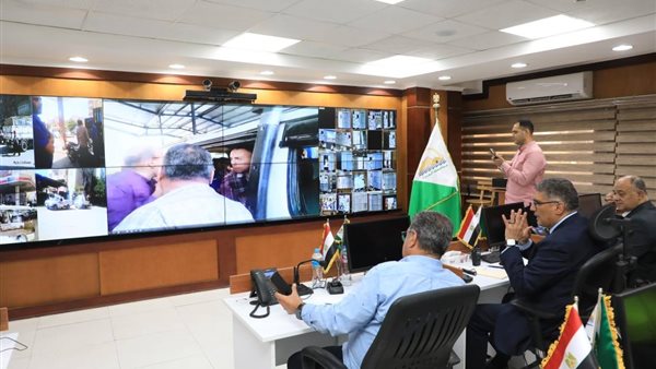 جانب من متابعة محافظ الجيزة لمدى الالتزام بالتعريفة الجديدة
