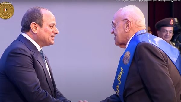 تكريم الرئيس السيسي لأبطال أكتوبر