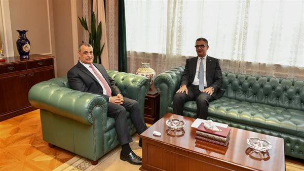 وزير الإنتاج الحربي ووزير التموين 