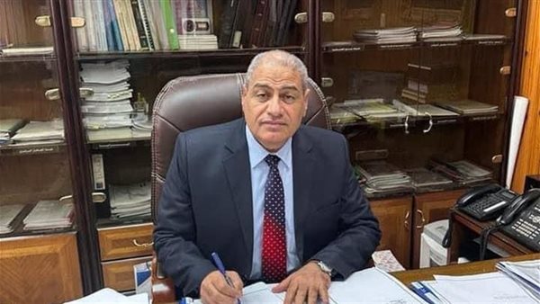 كهرباء شمال الدلتا حصلت على شيك بـ 3 مليون جنيه من الموظف 