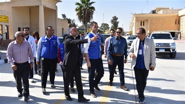 نائب وزير الصحة يتفقد ميناء رفح البري